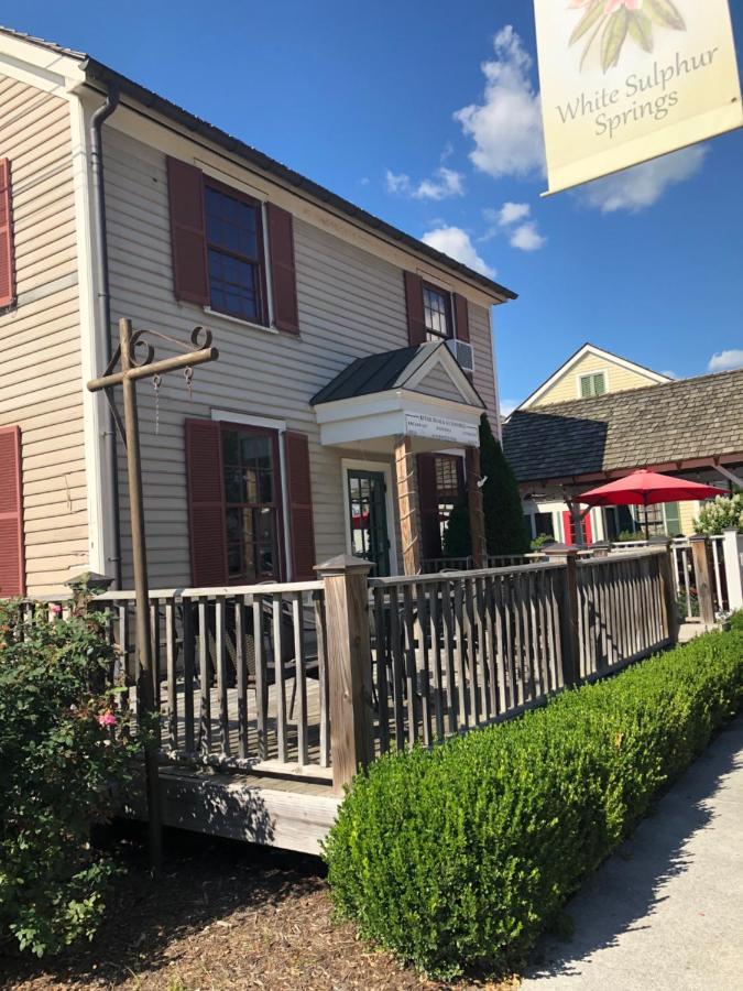 Howard'S Creek Inn ホワイト・サルファー・スプリングズ エクステリア 写真
